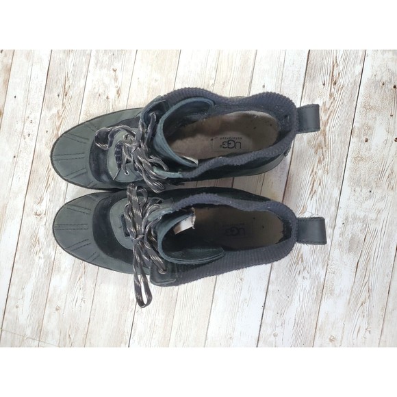 UGG CAYLI WATERPROOF WOMEN ANKEL BOOTS BLACK US 9.5 /UK 7.5 /EU 40.5 - Picture 2 of 10